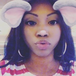 Meet your Posher, Leandra